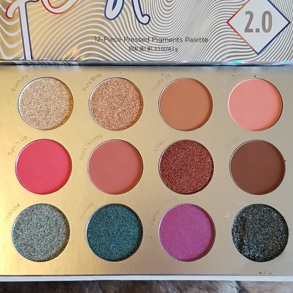 PÜR Cosmetics festival 2.0 palette